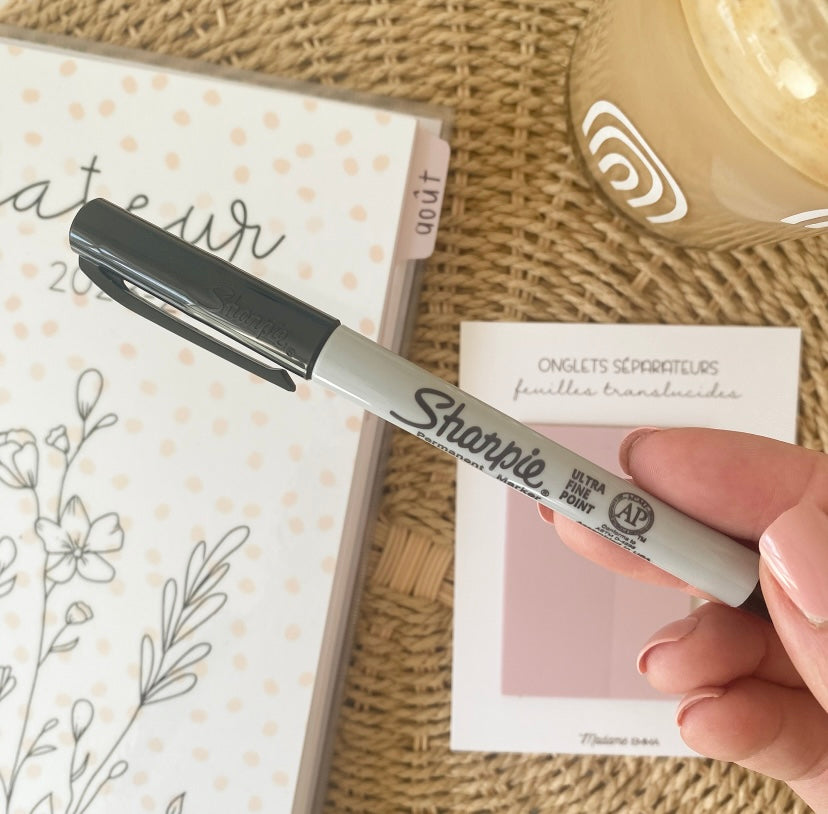 Onglet séparateur translucide