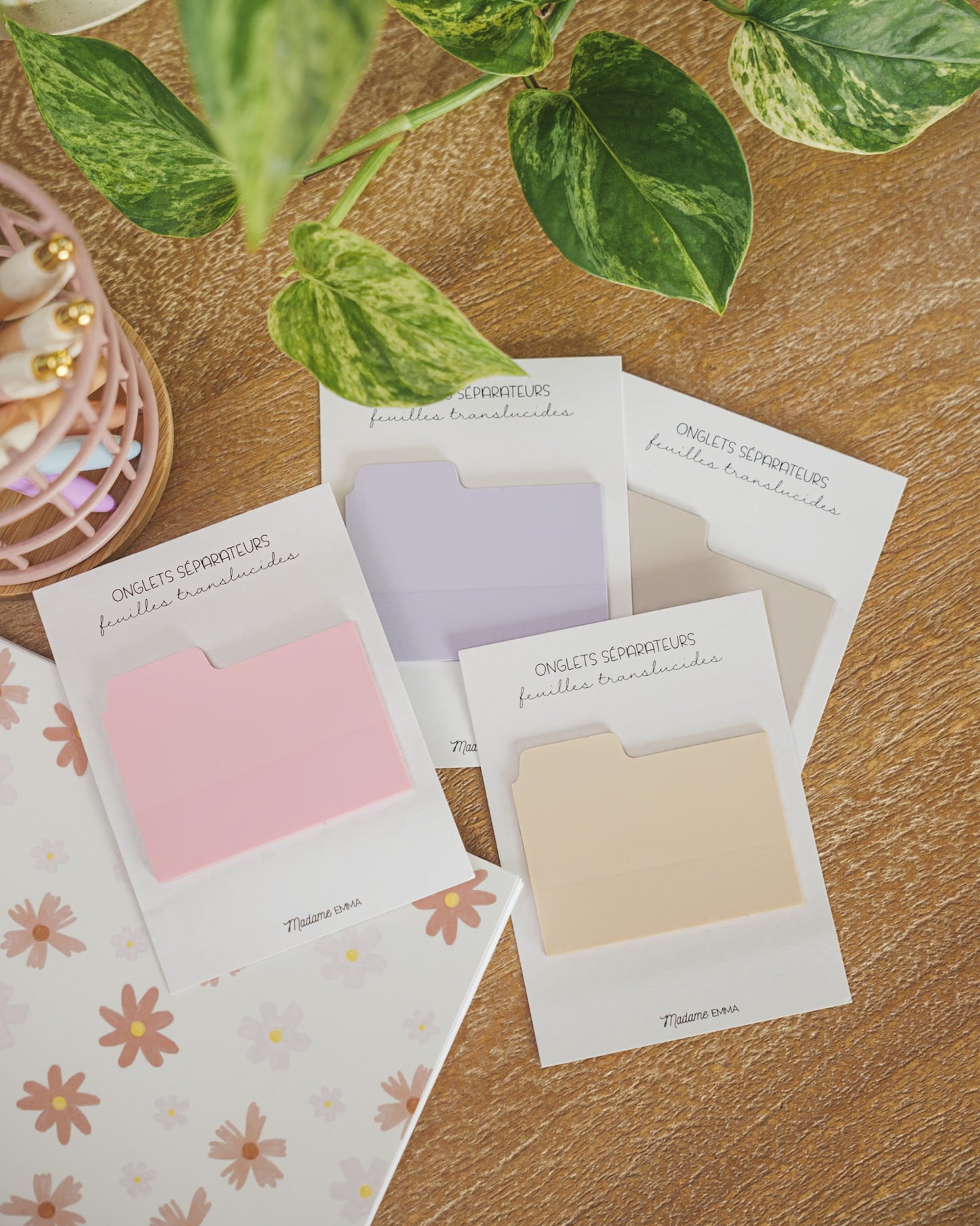 Onglet séparateur translucide